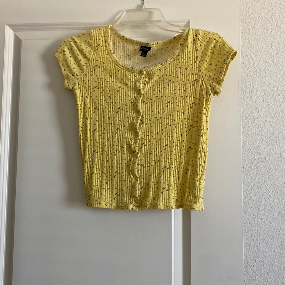 Yellow floral art class
